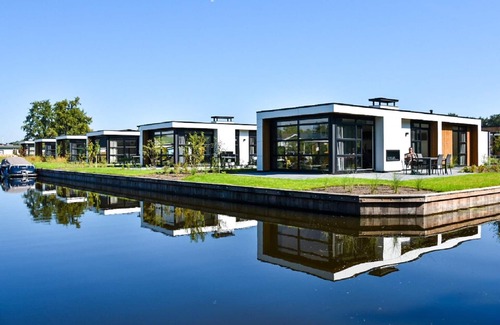 Loosdrecht Casa | House With Three Bathrooms, on a Holiday Park