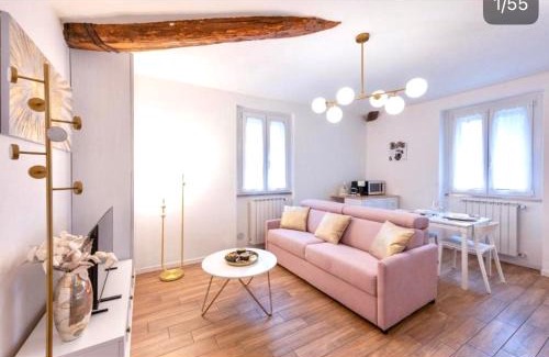 Albate Apartamento | Lora flowers Suite, free parking,self check in, 5