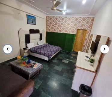 Bhagsu Nag Casa | Lord Krishna Guest House