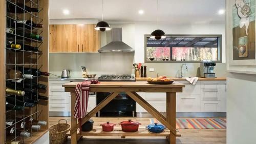 Wheatsheaf Casa | Lorien - Retreat + Outdoor Bathtub + Pets Welcome