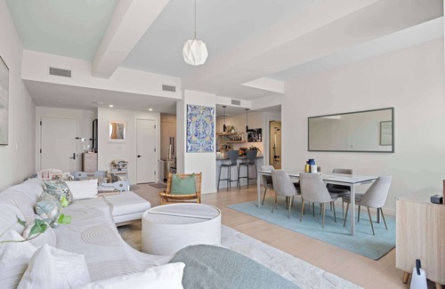 Greenpoint Condominio | Lorimer Court by Rove | PH w/Terrace & Shared Gym