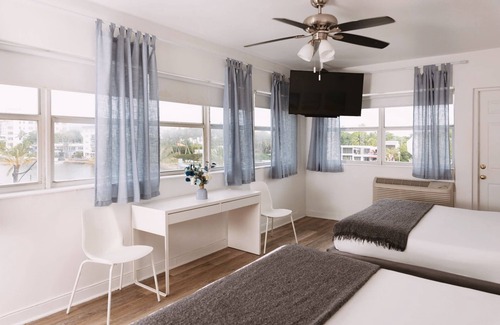 Mid Beach Hotel | Lorraine Hotel