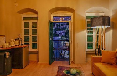 Symi Apartamento | "LOS" 1 Neoclassic Harbour View