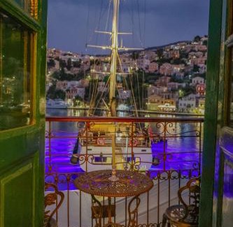Symi Apartamento | "LOS" 2 Neoclassic Harbour View