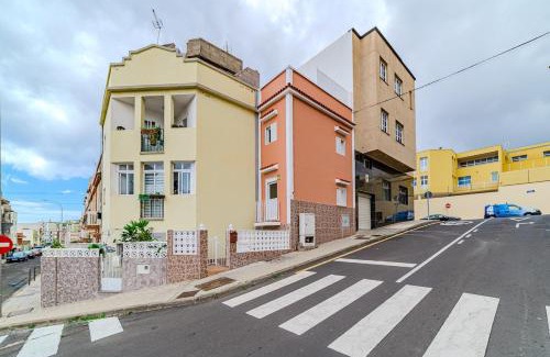 Santa Maria del Mar Casa | Los Alisios Family House