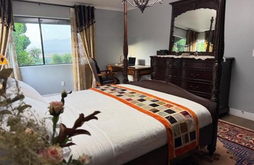 Hacienda Heights Casa | Los Angeles - Centrally located between Disneyland Universal Studios Beverly Hills and Downtown LA Most ideal city to stay with stunning views and heated pool