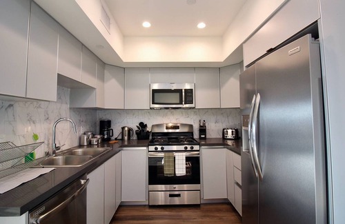 Hollywood Apartamento | Los Angeles Deluxe Suites - 2 Bedrooms & 2 Bathrooms