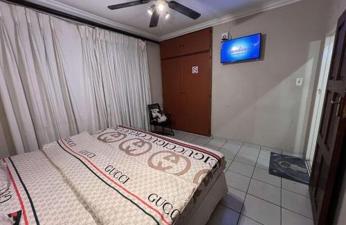 Ekurhuleni Casa | Los Angeles Lakefield guesthouse