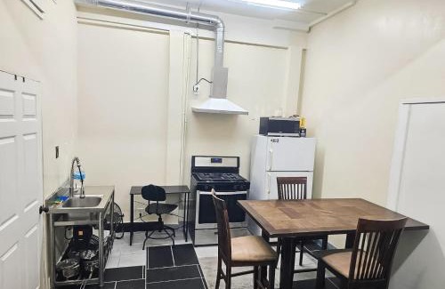 Pico - Robertson Hostal | Los Angeles Zen Home