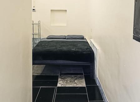Pico - Robertson Hostal | Los Angeles Zen Home