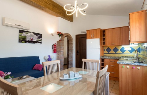 Vélez-Málaga Cabaña | PISCINA PRIVADA SEMI-CLIMATIZADA, CERCA DE PLAYA, WIFI, VISTAS AL MAR, A.C.