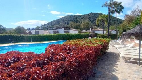 Benahavis Apartamento | Los Arqueros Golf lovely condo near Marbella & Puerto Banus
