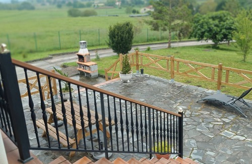 Santillana del Mar Chalet De Esquí | Alojamiento los Avellanos de Santillana