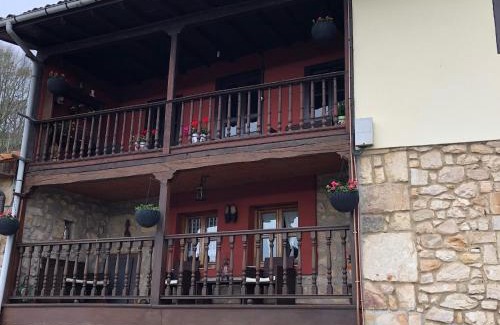 Nieda Chalet De Esquí | Los Balcones de Nieda