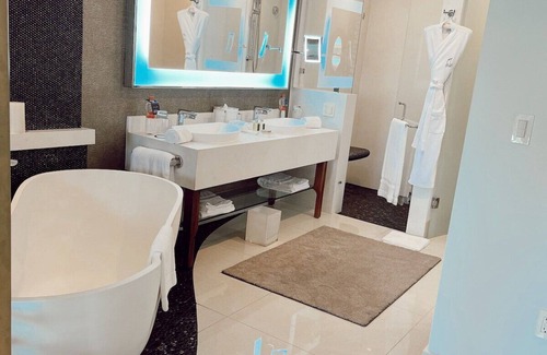 Juárez Complejo | Los Cabos - Jr. Studio, 1-King Bed, Garden View, 667 sq. ft. Discounted 20-30%