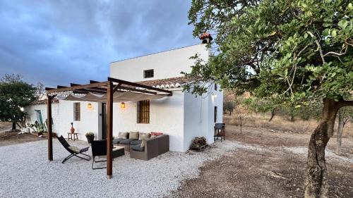 Almogia Chalet De Esquí | Los Campos Casa Rural
