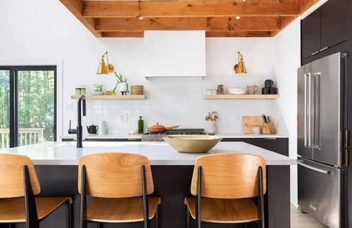 West Saugerties Casa | Los Cipreses - Bright & Airy Catskills