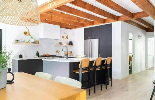 West Saugerties Casa | Los Cipreses - Bright & Airy Catskills