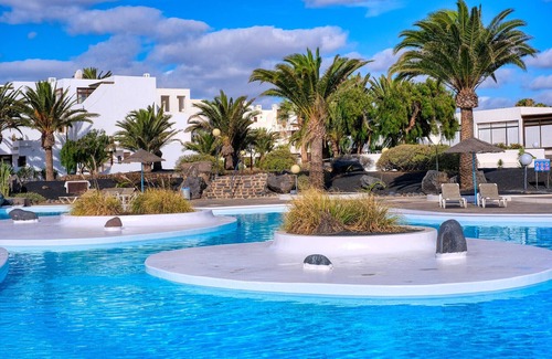 Costa Teguise Chalet De Esquí | Los Molinos Luxury and Relax