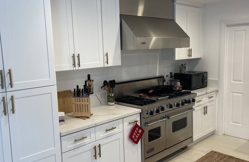 Los Olivos Casa | Los Olivos Stunner! Walk downtown, cowboy pool, hot tub, fire pit