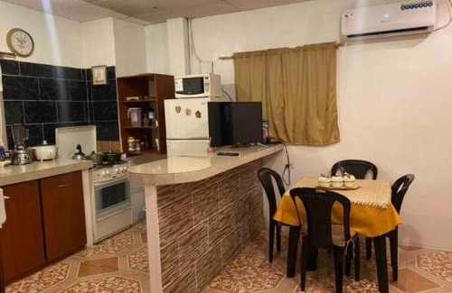 Portoviejo Apartamento | Los Tamarindos Posadamanabita