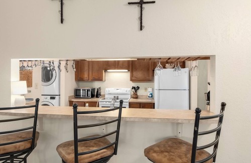 Alto Condominio | Lost at Last Condo: Come Get Lost!