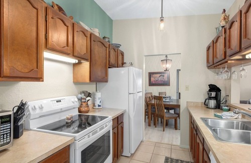 Alto Condominio | Lost at Last Condo: Come Get Lost!