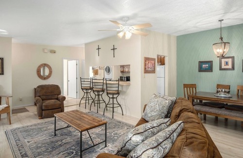 Alto Condominio | Lost at Last Condo: Come Get Lost!