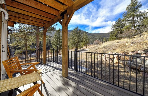 Lake George Cabina | Lost Creek Wilderness Cabin at Bison Peak Lodge, a Mountain Wilderness Lodge