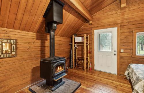 Grantsdale Casa | Lost Horse Lodge Double Queen Cabin 14