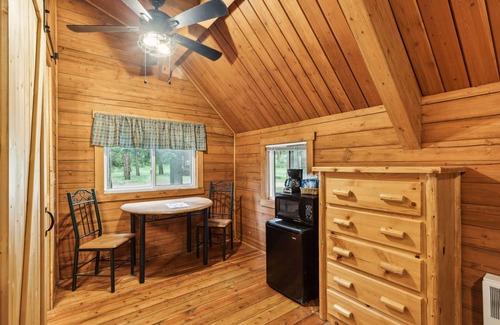 Grantsdale Cabina | Lost Horse Lodge