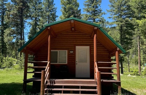 Grantsdale Cabina | Lost Horse Resort - Double Queen Cabin #15