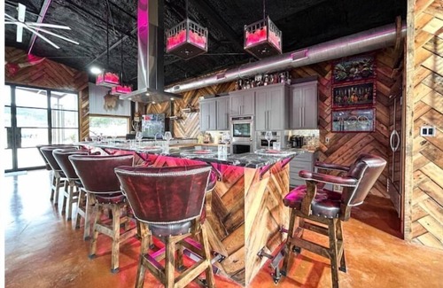 Vanderpool Casa | Lost Maples Estates - Barndo