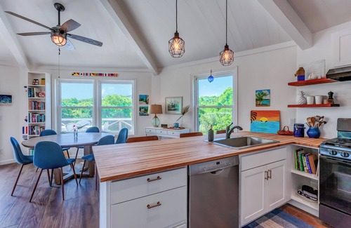 Hope Town Cabaña | Lost Together-Your Serene Retreat on Elbow Cay-just a 3 minute walk to beach!