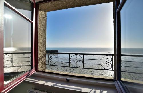 Cancale Apartamento | LOstra 2 - Appartement avec mezzanine, front de mer à Cancale sur le Port de La Houle