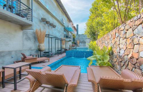 Pantai Tengah Hotel | Lot 33 Boutique Hotel