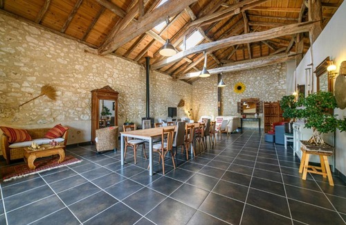 Castelmoron-sur-Lot Villa | Lot & Garonne - Magnifique gîte de groupe avec piscine et vue panoramique en pleine campagne Proche Agen