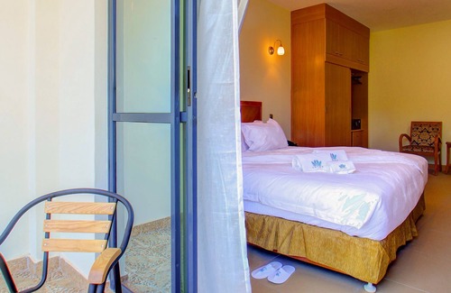 Nairobi Hotel | Lotos Inn & Suites, Nairobi