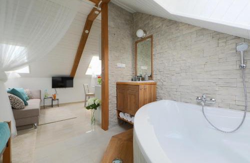 Balatonfured Apartamento | Lotti Residence Romantik