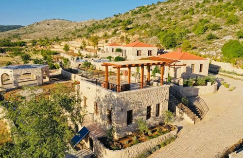 Beiteddine Casa | Lotus @ Ethos