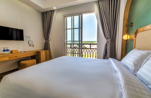An Thoi Hotel | Lotus Home Hillside
