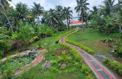 Cherthala Casa | LOTUS LAKE RETREAT - ROMANTIC HOME STAY IN BACKWATERS