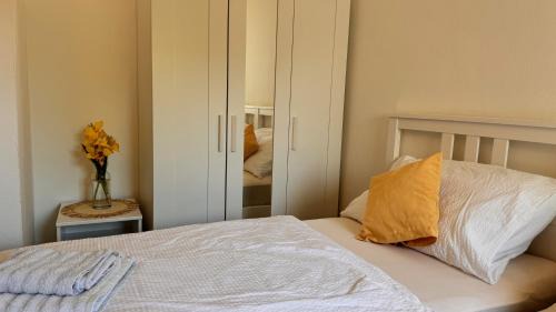 Brzac Casa | Lotus Rooms
