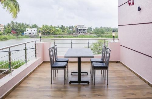 Chendhare Complejo | Lotus The Lake View Resort