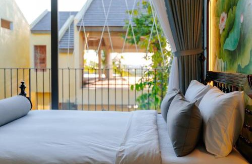 Cam Ha Villa | Lotus Villa Hoi An - 4 Bedrooms - river view - private pool