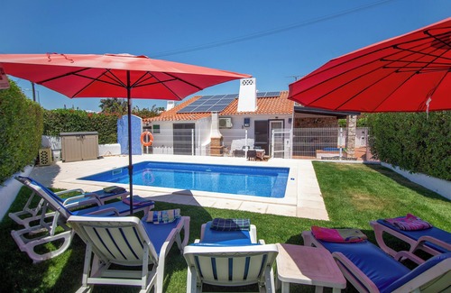 Areias de Sao Joao Villa | LOTUS VILLA, PRAIA DA OURA - ALBUFEIRA.