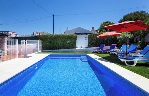 Areias de Sao Joao Villa | LOTUS VILLA, PRAIA DA OURA - ALBUFEIRA.