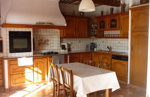 Jonquieres Otro | "lou Mas di Tihus" Une Idylle Familiale Dans un Mas Provençal de Caractère