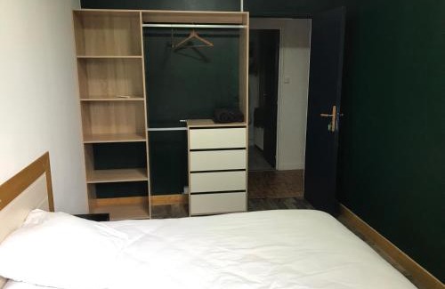 Nevers Apartamento | Loue Chambres vert bâtiment les cytises 11 ou 13 rue de la motte Nevers 58000