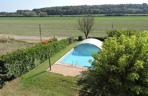 Cornillon-Confoux Casa | Loue haut de villa au calme piscine jardin arboré